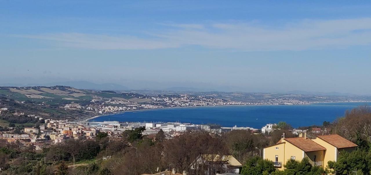Ferienwohnung La Finestra Sul Mare Ancona Exterior foto